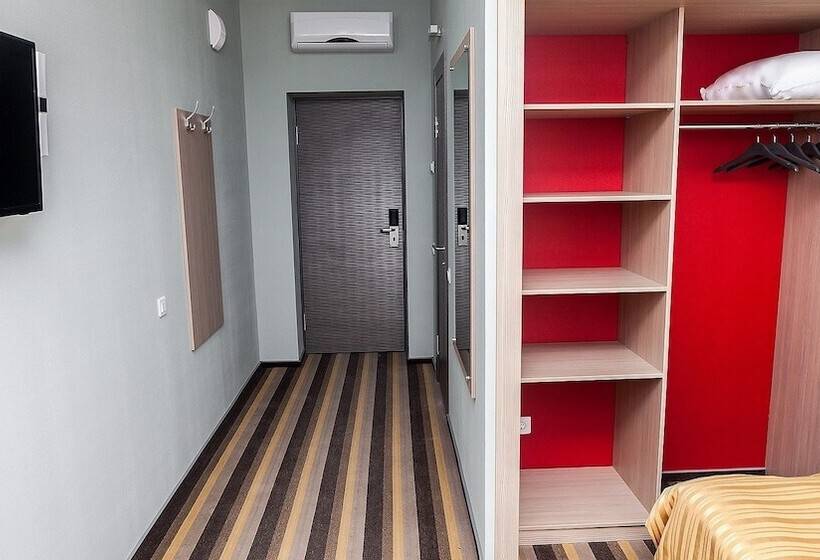 اتاق استاندارد یک نفره, Arbat