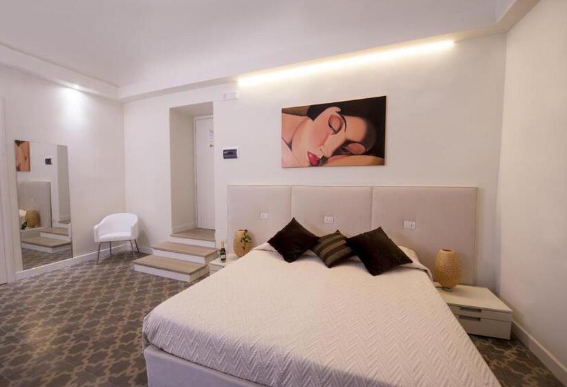 غرفة قياسية رباعية, Edificio 15 House Elite