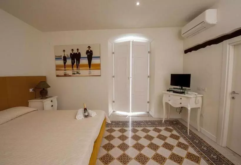 Standard Kolmen Hengen Huone, Edificio 15 House Elite