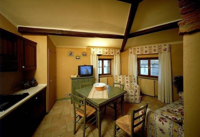수피리어 스위트, Il Castello Di Rosceto