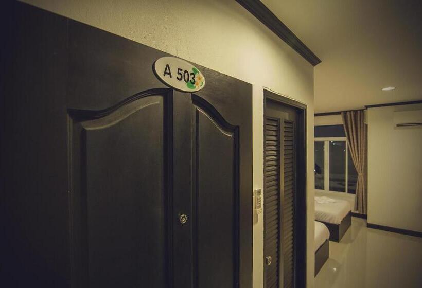 스탠다드 룸, Leelawadee Grand