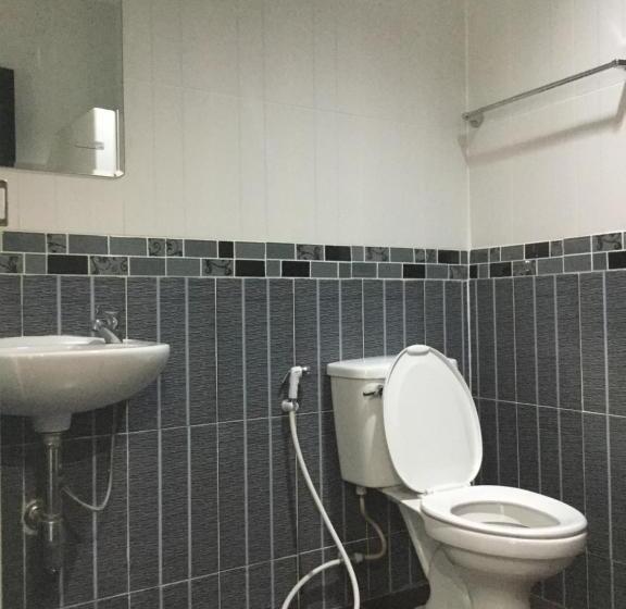 스위트 킹사이즈 침대, Leelawadee Grand