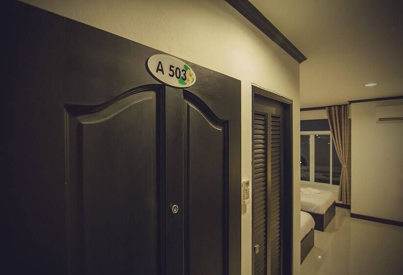 스탠다드 룸, Leelawadee Grand