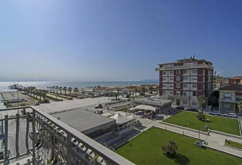 اتاق استاندارد با چشمانداز دریا, Nuovo Tirreno