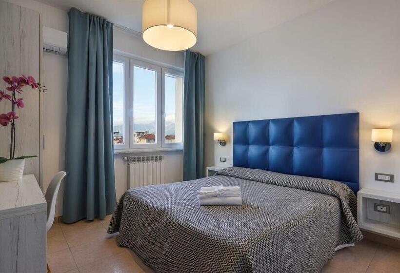 스탠다드 룸 바다 전망, Nuovo Tirreno