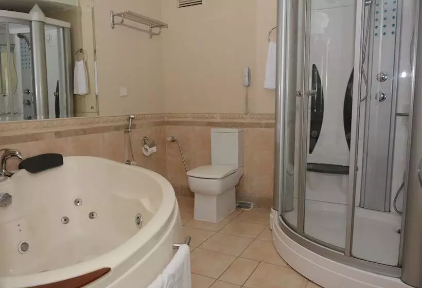 سوئیت ریاست جمهوری 2 خوابه, Pearl Continental Bhurban