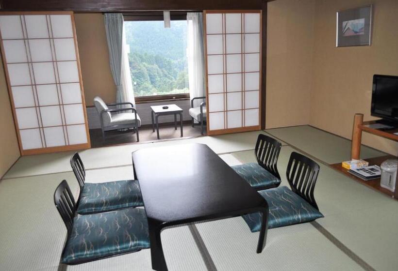 标准间, Tateyama Kokusai