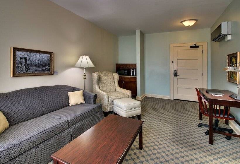 キングサイズベッドのスイートルーム, The Inn At Wise