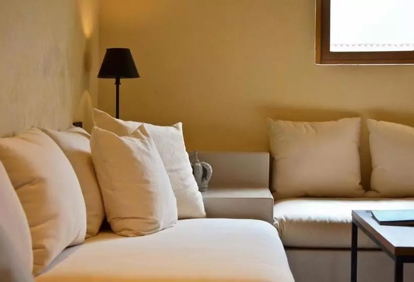 シングルデラックスルーム, Toscana Town Square Suites