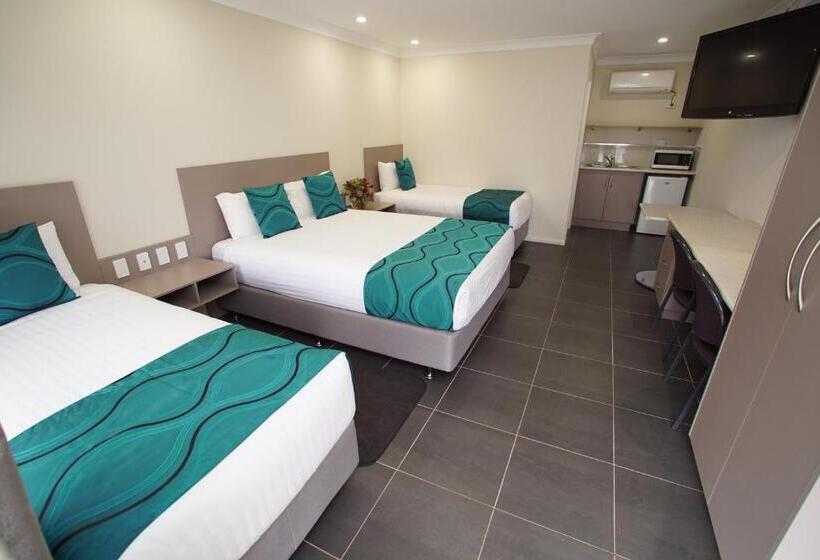 חדר משפחתי בסיסי, Exies Bagtown