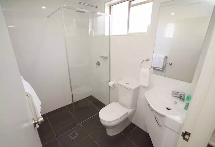 Quarto Familiar Basic, Exies Bagtown