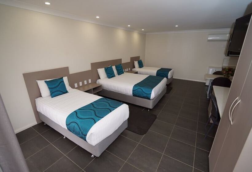 חדר משפחתי בסיסי, Exies Bagtown