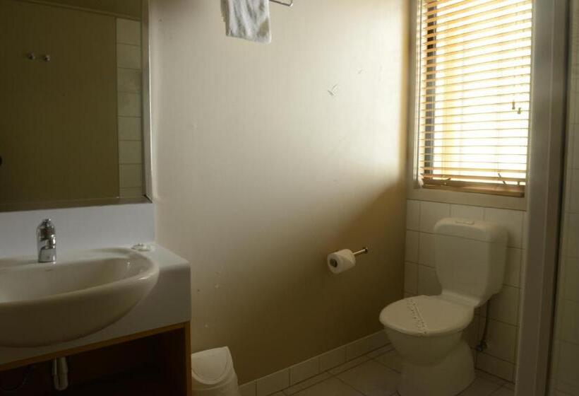 Студия Стандарт, Victoria Court Motor Lodge