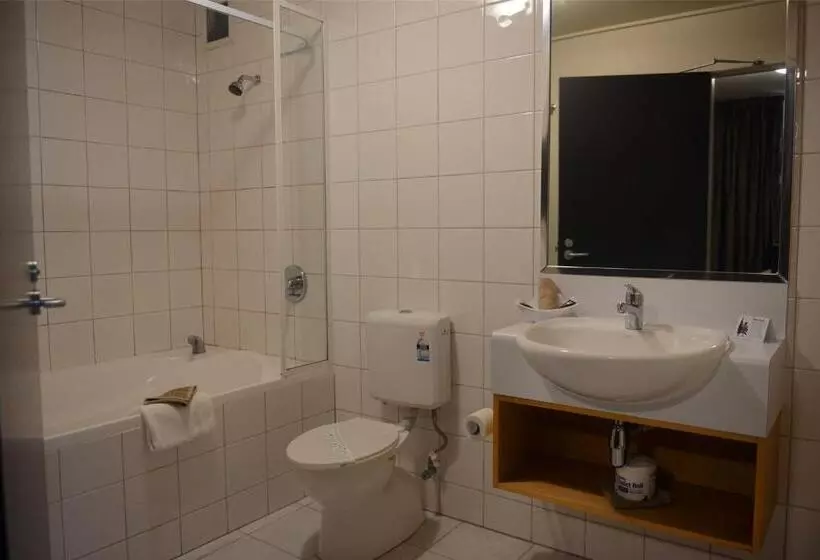 バルコニー付スイート, Victoria Court Motor Lodge