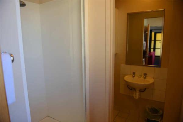 Студия Стандарт, Victoria Court Motor Lodge