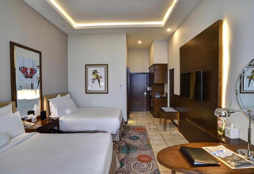 اتاق اجرایی, Pearl Continental Bhurban