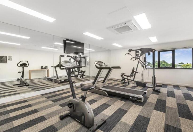 스탠다드 스튜디오, Quest Nowra