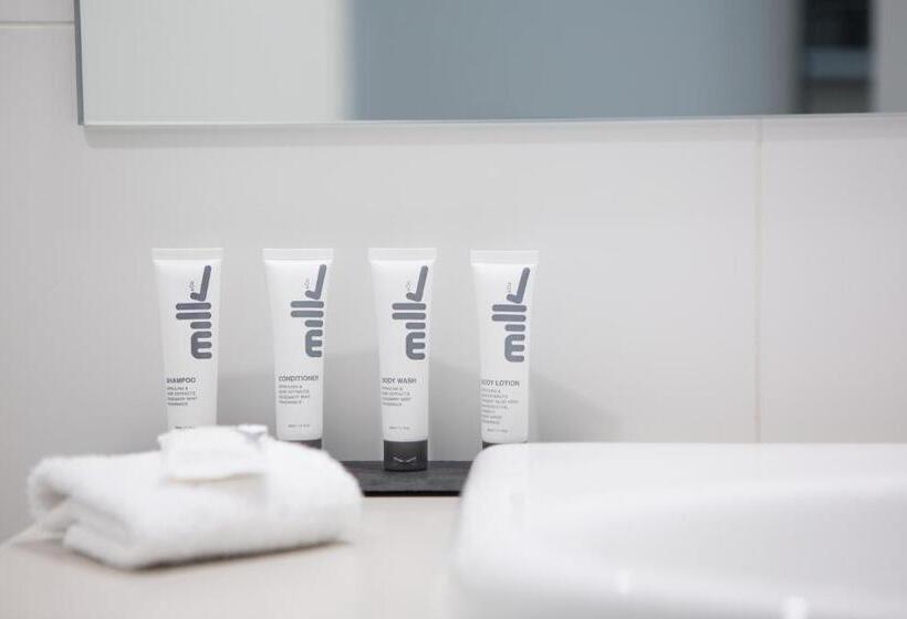 דירת חדר, Quest Nowra