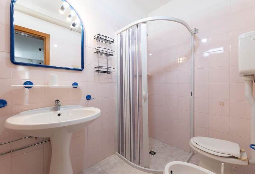 בית, 2 חדרי שינה, Residence Elena