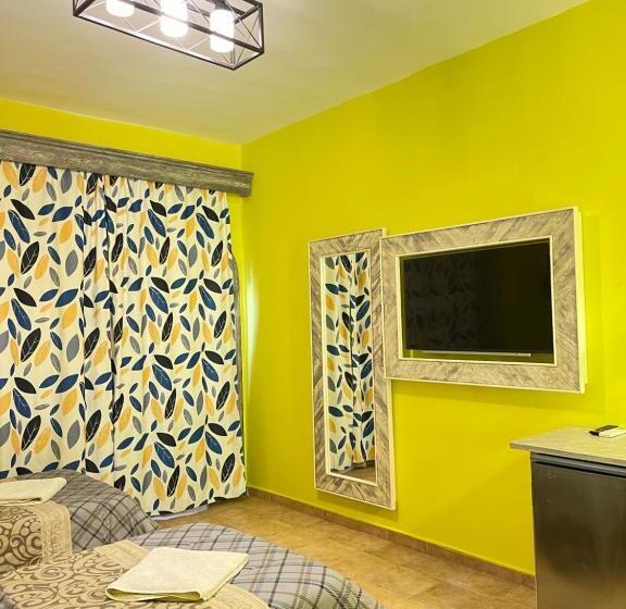 اتاق استاندارد سه نفره, Shams Hotel & Dive Centre