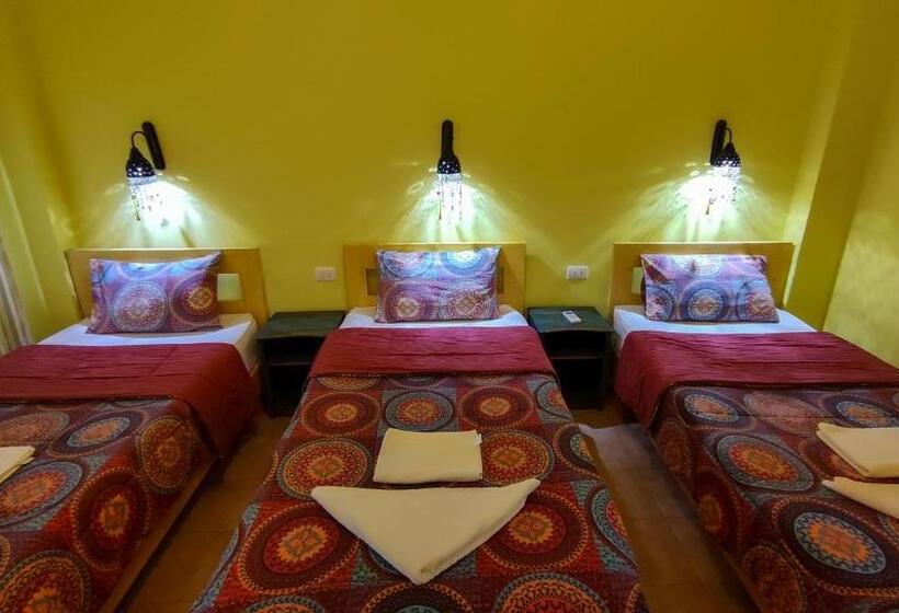 اتاق استاندارد سه نفره, Shams Hotel & Dive Centre