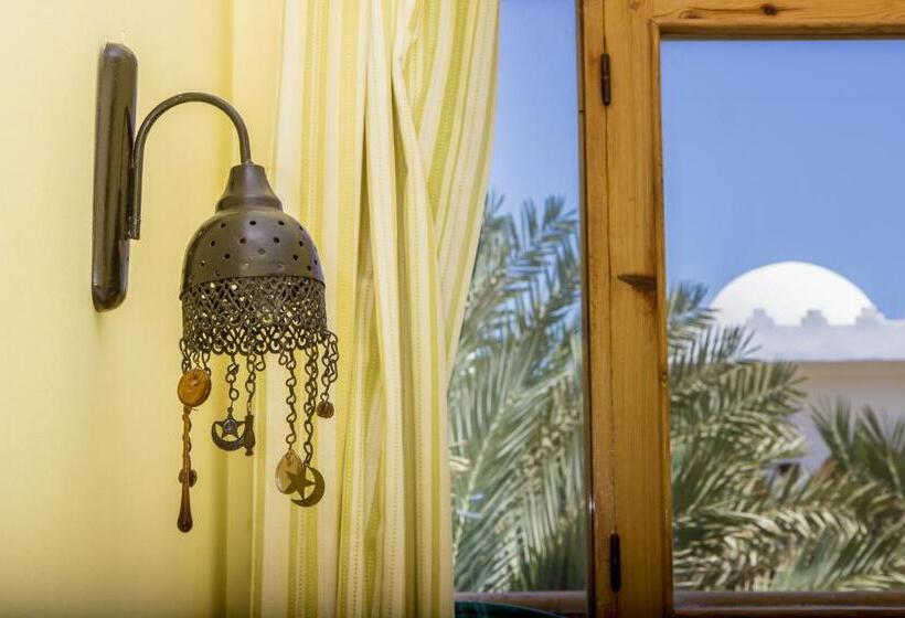 اتاق استاندارد سه نفره, Shams Hotel & Dive Centre