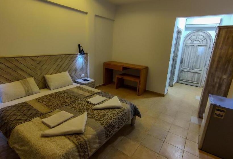 اتاق لوکس با چشم‌انداز دریا, Shams Hotel & Dive Centre