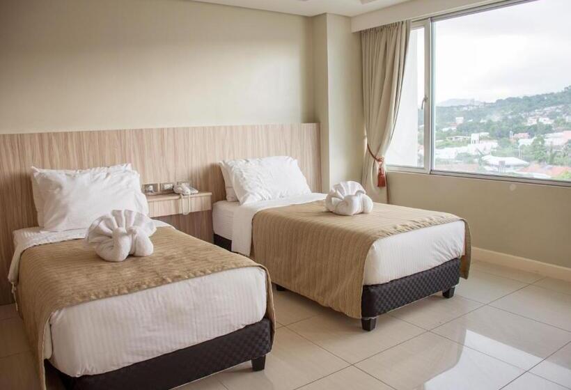 Люкс Deluxe 2 Спальни, Alicia Apartelle