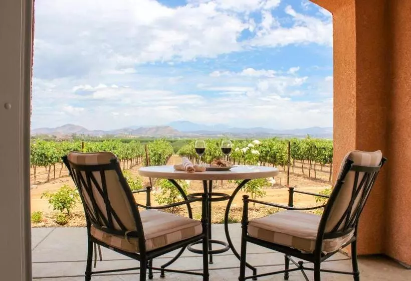デラックスバンガロー, Carter Estate Winery And Resort