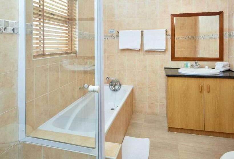 شقة غرفة واحدة, First Group Port Owen Marina