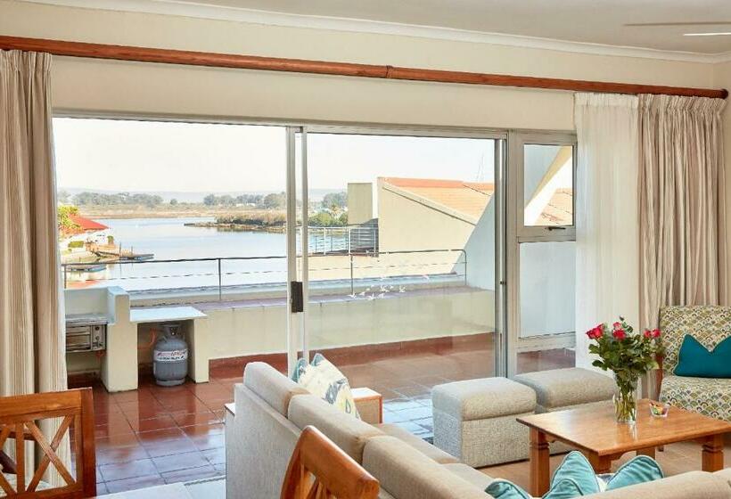 شقة غرفة واحدة, First Group Port Owen Marina