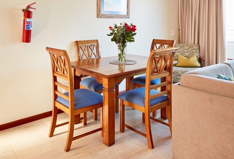 شقة غرفة واحدة, First Group Port Owen Marina