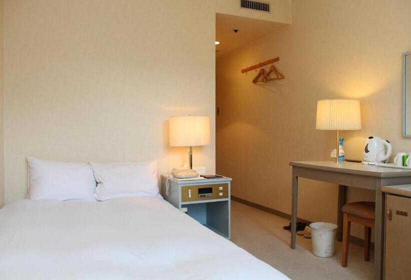 ダブルベッドのベーシックルーム, Asahikawa Toyo