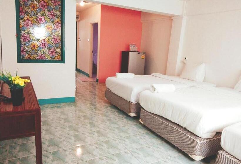 חדר סטנדרט לשלושה, Is Boutique Huahin