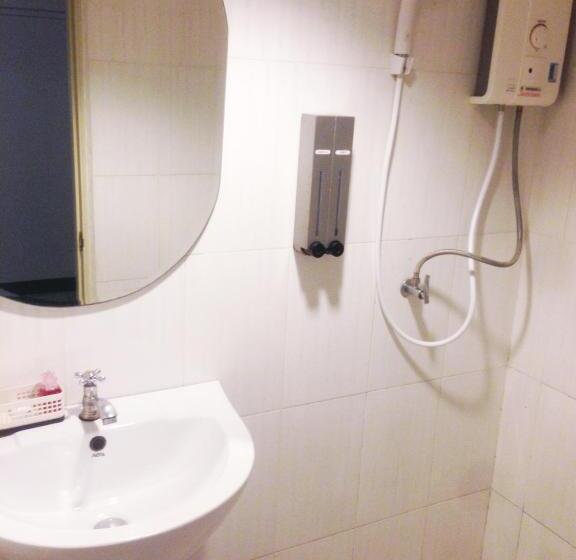 חדר סטנדרט לארבעה, Is Boutique Huahin