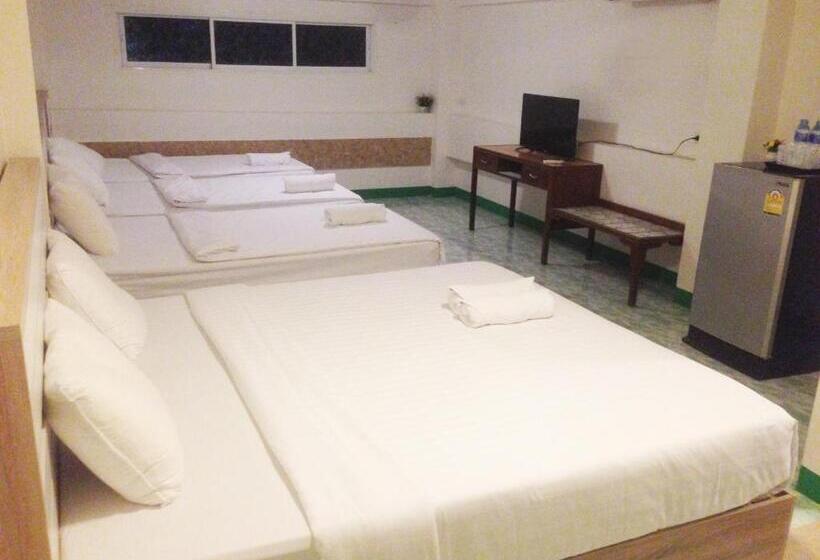 חדר משפחתי, Is Boutique Huahin