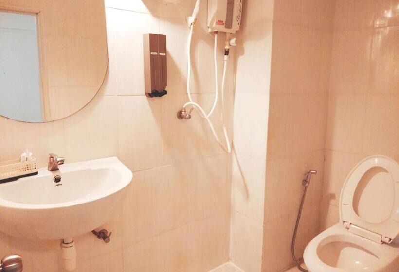 חדר משפחתי, Is Boutique Huahin