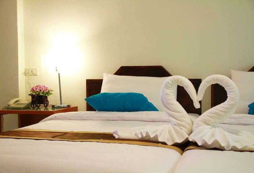 חדר משפחתי, Is Boutique Huahin