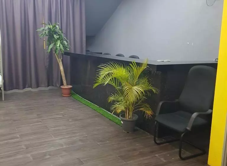 تختخواب در اتاق مشترک, Casa Hotel Near Klia 1