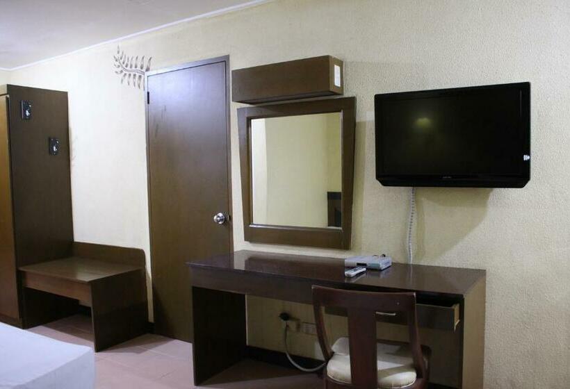 اتاق استاندارد با چشمانداز استخر, Country Village