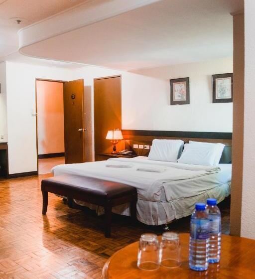 سوییت اجرایی, Country Village