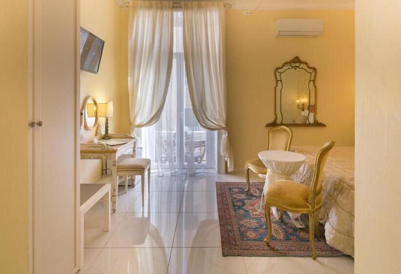 Standard Szoba Erkéllyel, Home Grifondoro Affittacamere