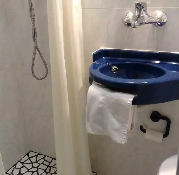 اتاق استاندارد یک نفره, Hôtel Le National