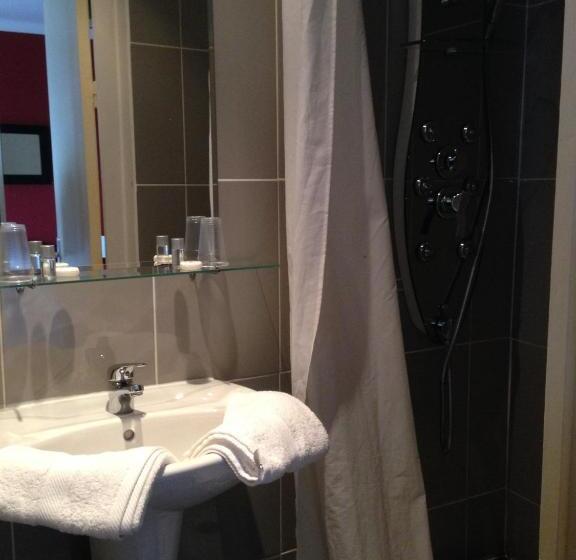 패밀리 룸, L'ecailler