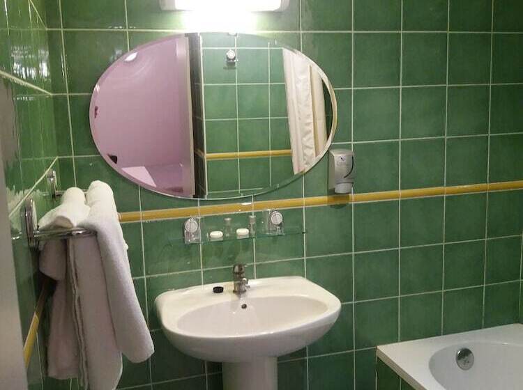 스탠다드 룸, L'ecailler