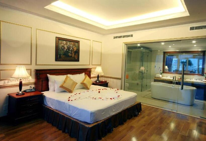 سوییت, Nha Trang Palace