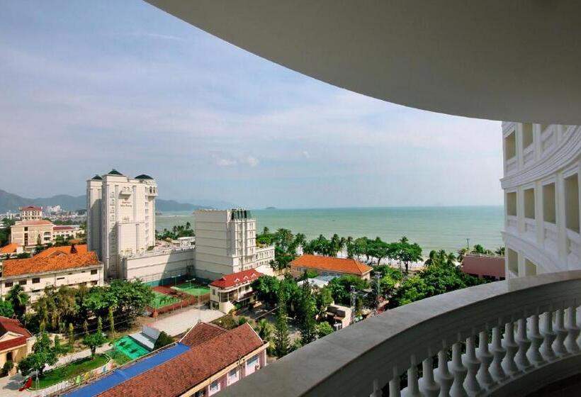 سوییت, Nha Trang Palace