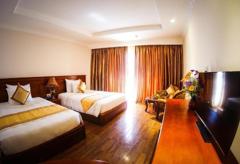 اتاق سوپریور با چشمانداز دریا, Nha Trang Palace