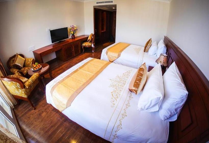 اتاق سوپریور با چشم‌انداز دریا, Nha Trang Palace