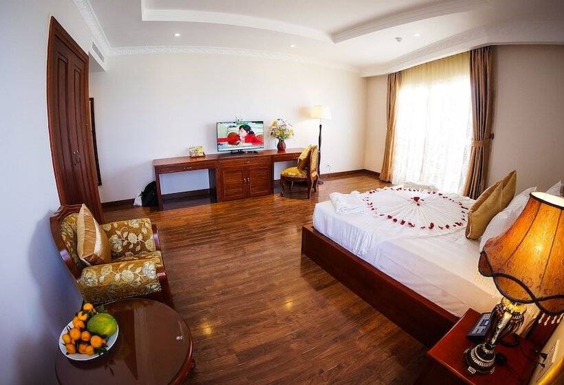 اتاق لوکس با چشمانداز دریا, Nha Trang Palace